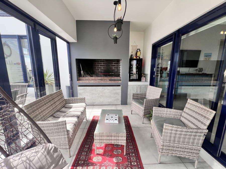 4 Bedroom Property for Sale in Blue Lagoon Western Cape